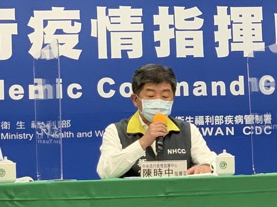 台铁、高铁是否开放站票及自由座?指挥官陈时中表示,固定座位不是更好,且如果真的要有必要卖站票,「一车5至6人站票就很多。」记者陈雨鑫╱摄影 台铁、高铁是否开放站票及自由座?指挥官陈时中表示,固定座位不是更好,且如果真的要有必要卖站票,「一车5至6人站票就很多。」记者陈雨鑫╱摄影