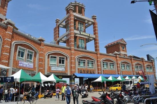 市長韓國瑜提出將旗津爲免稅區之政見,但立委劉世芳建議需以民意爲基礎。(圖,維基百科)