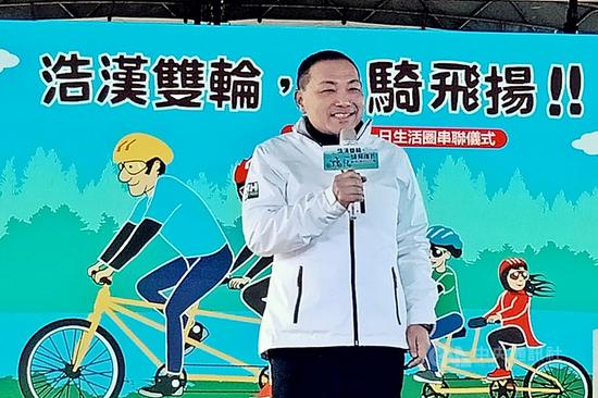 新北市長侯友宜(圖)9日表示,會利用下班時間,在市政工作本分外全力輔選,爲國民黨總統參選人韓國瑜拉票,選戰打到最後,絕對要全力的衝刺好好加油,任何一票都不能放棄。中央社記者吳睿騏桃園攝 108年12月9日