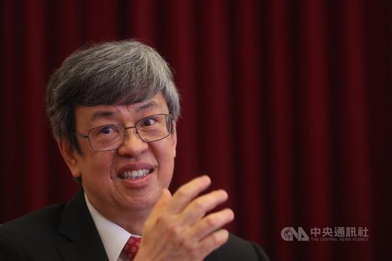 副總統陳建仁(圖)接受中央社專訪時說,新型肺炎快篩工具3個月內有望量產。中央社記者吳家升攝 109年3月25日