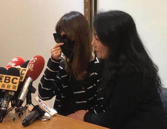 遭噴槍奪命的3歲女童母親,日前召開記者會痛批女童父親,不願交代案發狀況,態度反覆無常。 圖/聯合報系資料照片
