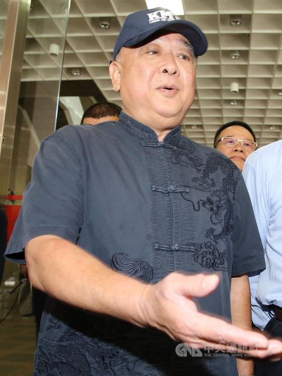 国民党大陆事务部副主任左正东3日证实已请辞获准,原因为国民党不分区立委名单部分被提名人选具有争议,像是退将吴斯怀(图)就应该重新考虑。(中央社档案照片)