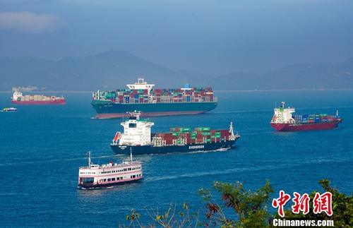 資料圖爲繁忙的香港航道。<a target='_blank' href='http://www.chinanews.com/'>中新社</a>記者 張煒 攝