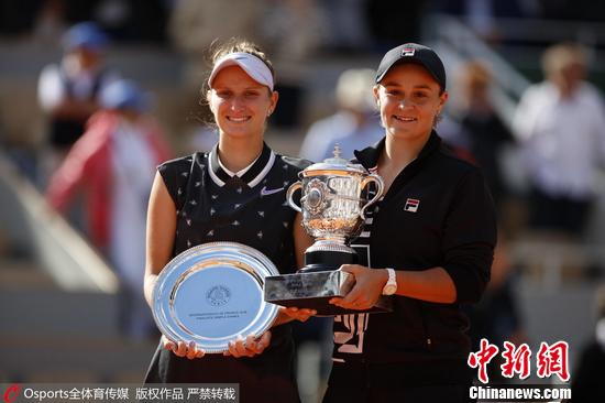 萬卓索娃(左)、巴蒂(右)女單決賽全是新面孔 圖片來源:Osports全體育圖片社