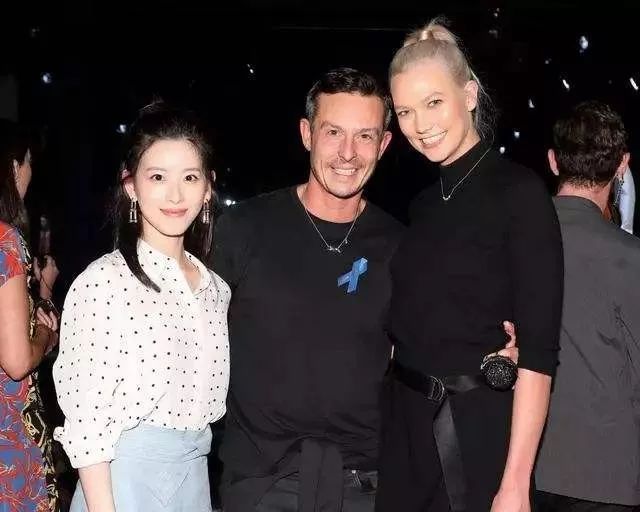 章泽天疑似赴剑桥深造,一直走的学霸路线,和