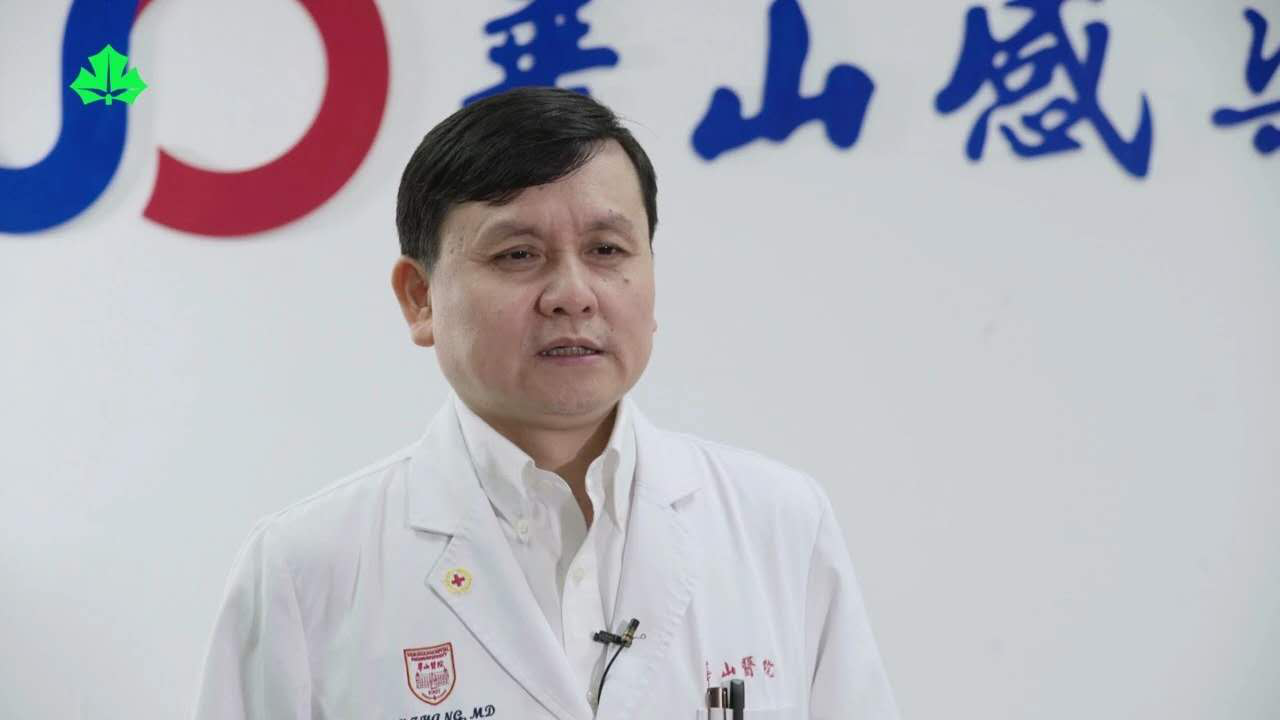 張文宏普及校園防疫知識要點。(圖片來源:新華網)