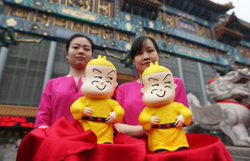 資料圖:明朝開國皇帝朱元璋形象玩偶。 泱波 攝