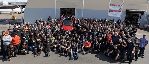 特斯拉慶祝第 100 萬輛車售出。