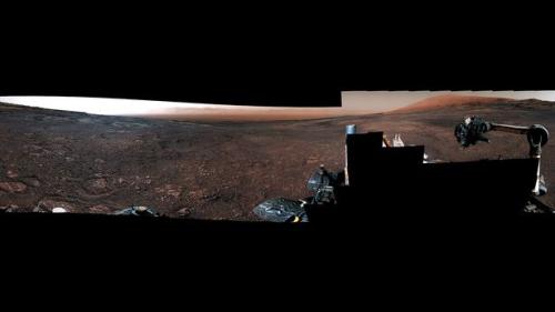 这段视频是由火星车在12月19日拍摄的全景照片合成的。(图片来源:NASA)