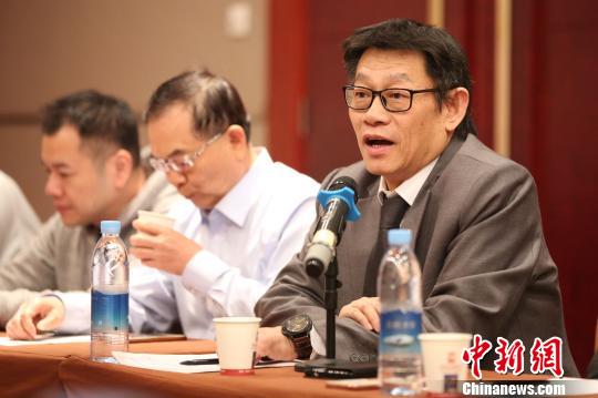 資料圖爲在青臺胞臺屬參加2018迎新春聯誼會,臺胞代表簡信二發言。 羅雲鵬 攝