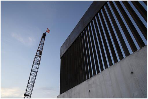 川普政府建造的邊境牆 圖源：NPR