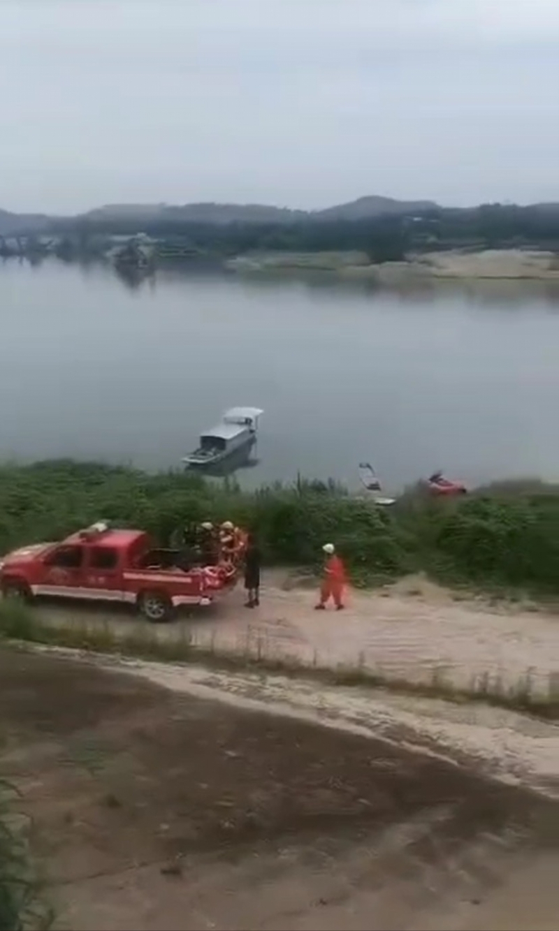 重庆8名小学生落水身亡,家属悲痛不敢认领遗体